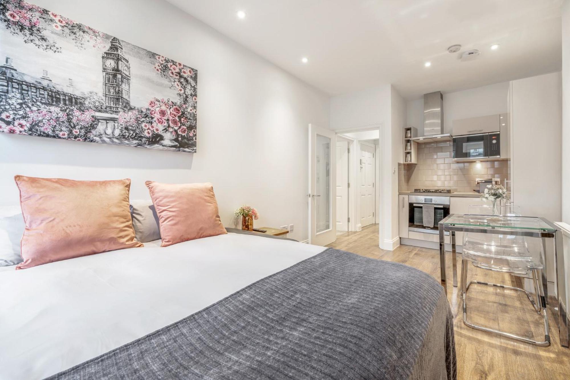 Bright & Modern 2-Bed Notting Hill Apartment Londen Buitenkant foto