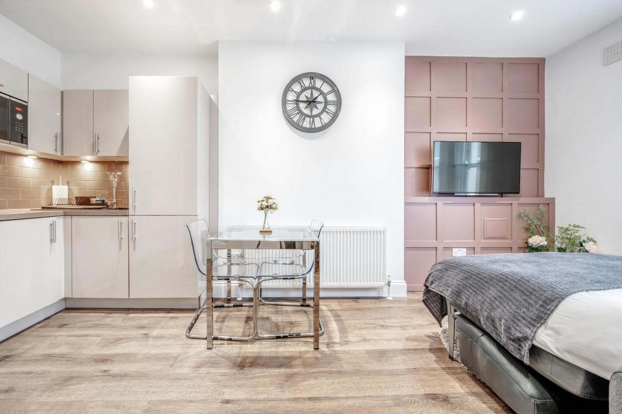 Bright & Modern 2-Bed Notting Hill Apartment Londen Buitenkant foto