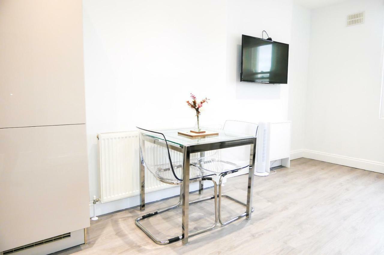 Bright & Modern 2-Bed Notting Hill Apartment Londen Buitenkant foto
