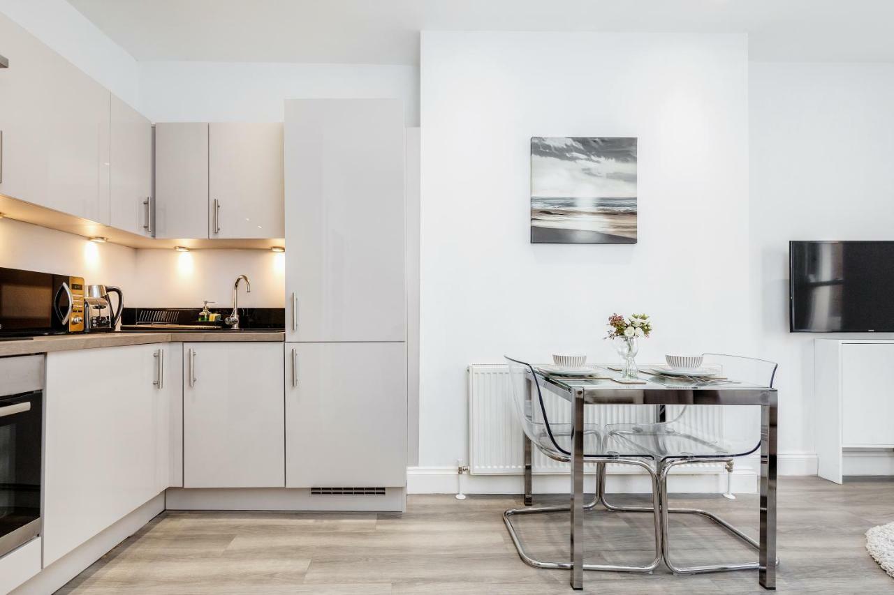 Bright & Modern 2-Bed Notting Hill Apartment Londen Buitenkant foto