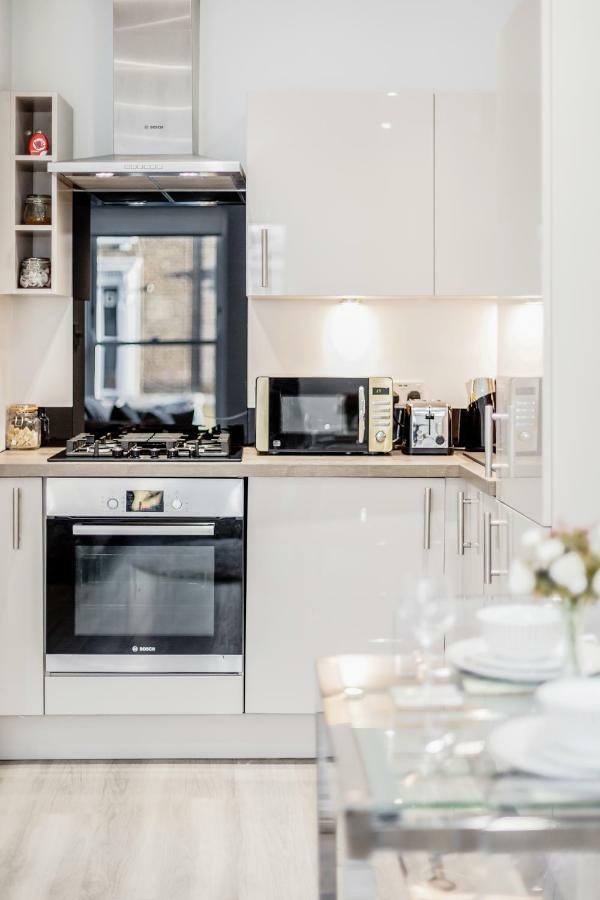 Bright & Modern 2-Bed Notting Hill Apartment Londen Buitenkant foto