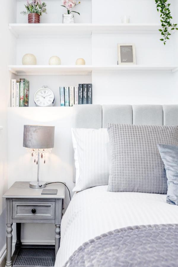 Bright & Modern 2-Bed Notting Hill Apartment Londen Buitenkant foto